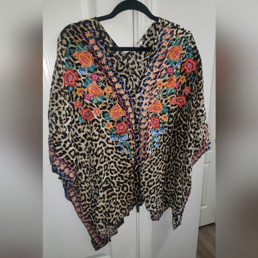 Oddy (EUC) Animal Print Floral Embroidered Poncho One Size
